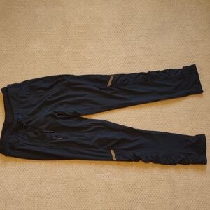 Lined Lululemon Pants Size 6 With Reflective Details, Ruching